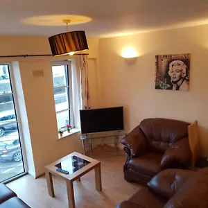 Cosy 3 Bedroom City With Great View Apartment